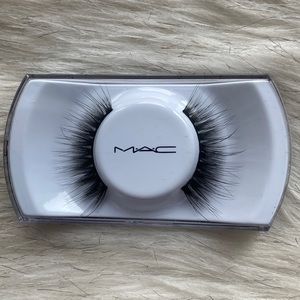 Mac eyelashes